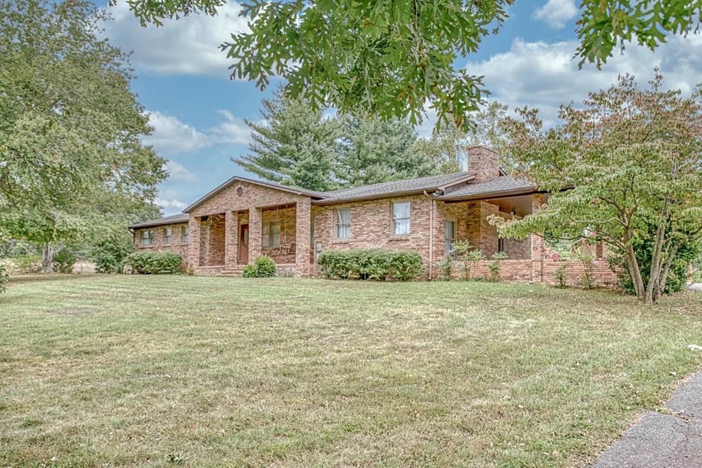 2203 Taylor Rd, Cookeville, TN 38501 Main Photo