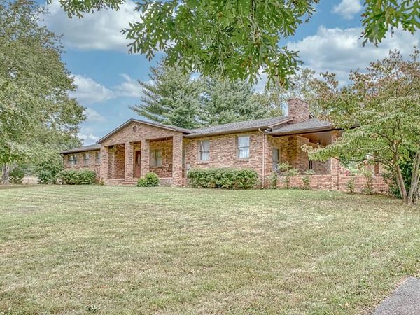 2203 Taylor Rd, Cookeville, TN 38501