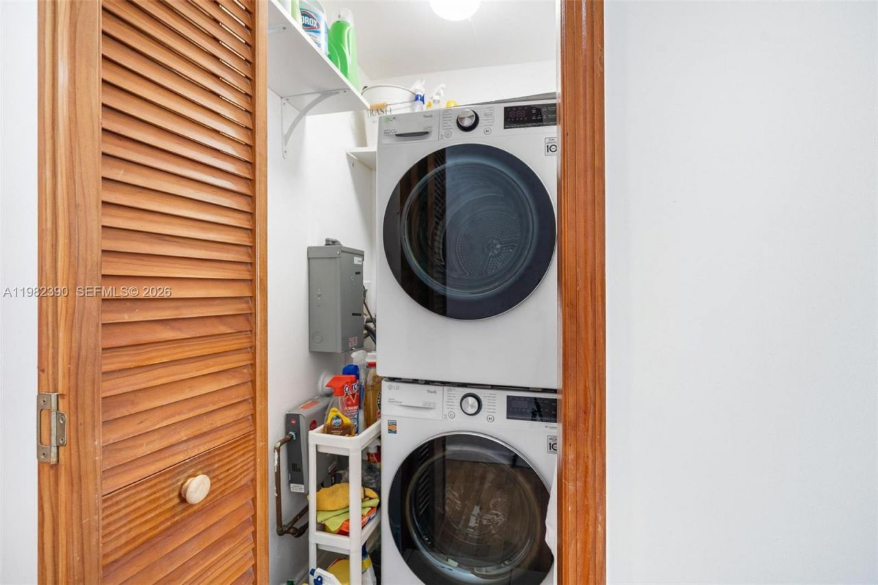 7207 Bay Dr, Unit 11, Miami Beach, FL 33141 Photo