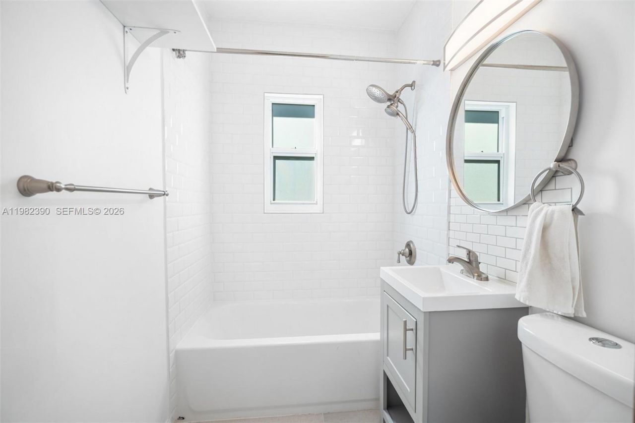 7207 Bay Dr, Unit 11, Miami Beach, FL 33141 Photo