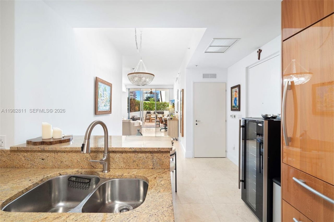 50 S Pointe Dr, Unit 509, Miami Beach, FL 33139 Photo