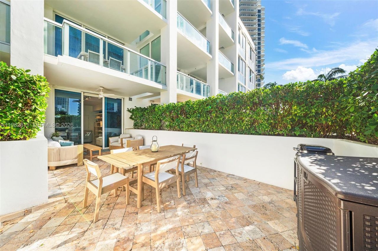 50 S Pointe Dr, Unit 509, Miami Beach, FL 33139 Photo
