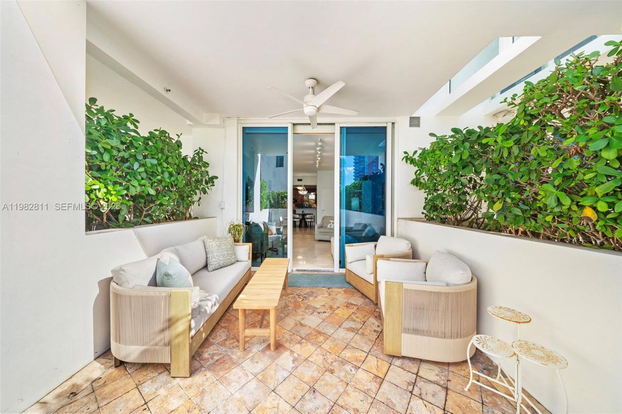 50 S Pointe Dr, Unit 509, Miami Beach, FL 33139 Photo