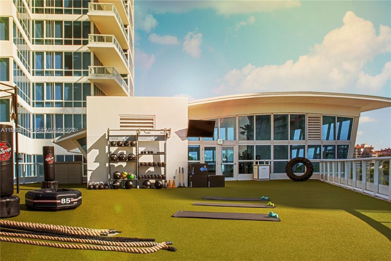 50 S Pointe Dr, Unit 509, Miami Beach, FL 33139 Photo