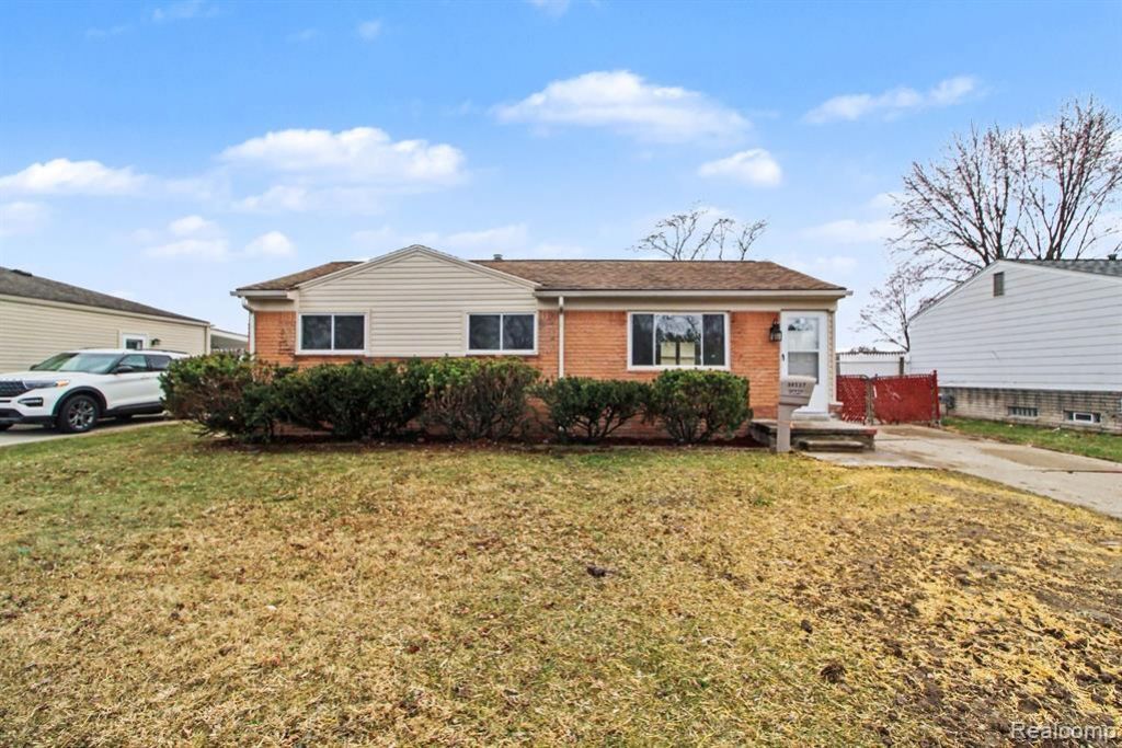 38227 Avondale Street, Westland, MI 48186 Main Photo