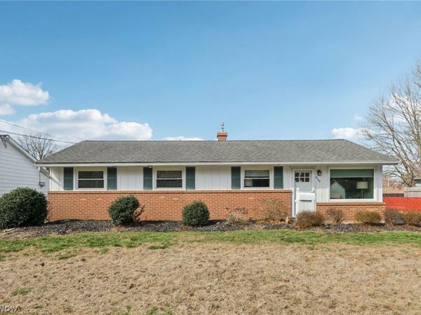 6168 Thistlewood Drive, Mentor, OH 44060