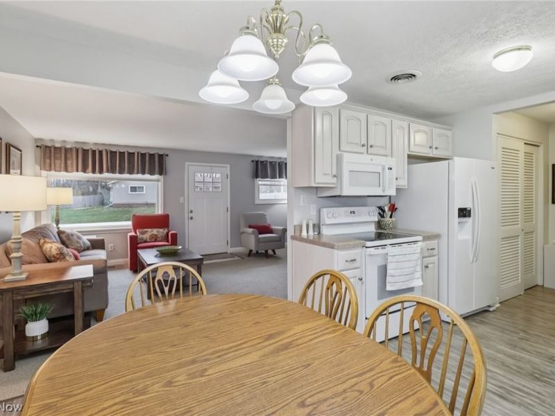 6168 Thistlewood Drive, Mentor, OH 44060 Photo 12