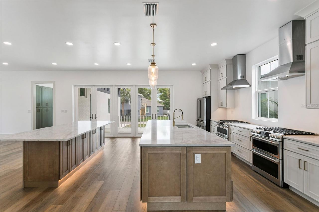 514 38th Avenue Ne, Saint Petersburg, FL 33704 Photo