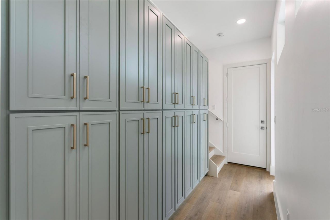 514 38th Avenue Ne, Saint Petersburg, FL 33704 Photo