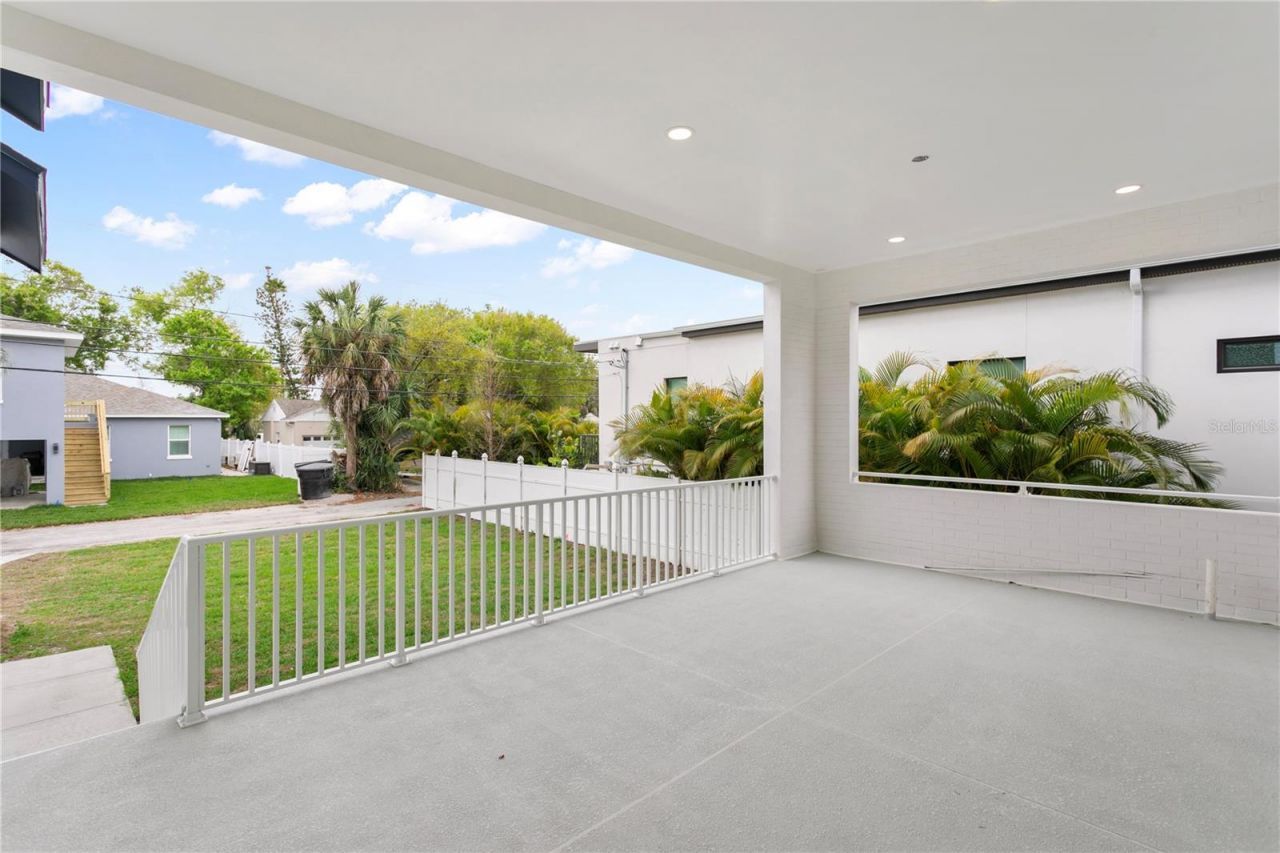 514 38th Avenue Ne, Saint Petersburg, FL 33704 Photo