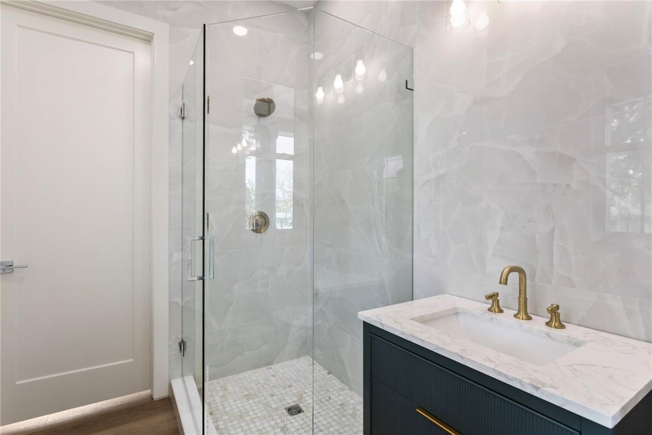 514 38th Avenue Ne, Saint Petersburg, FL 33704 Photo