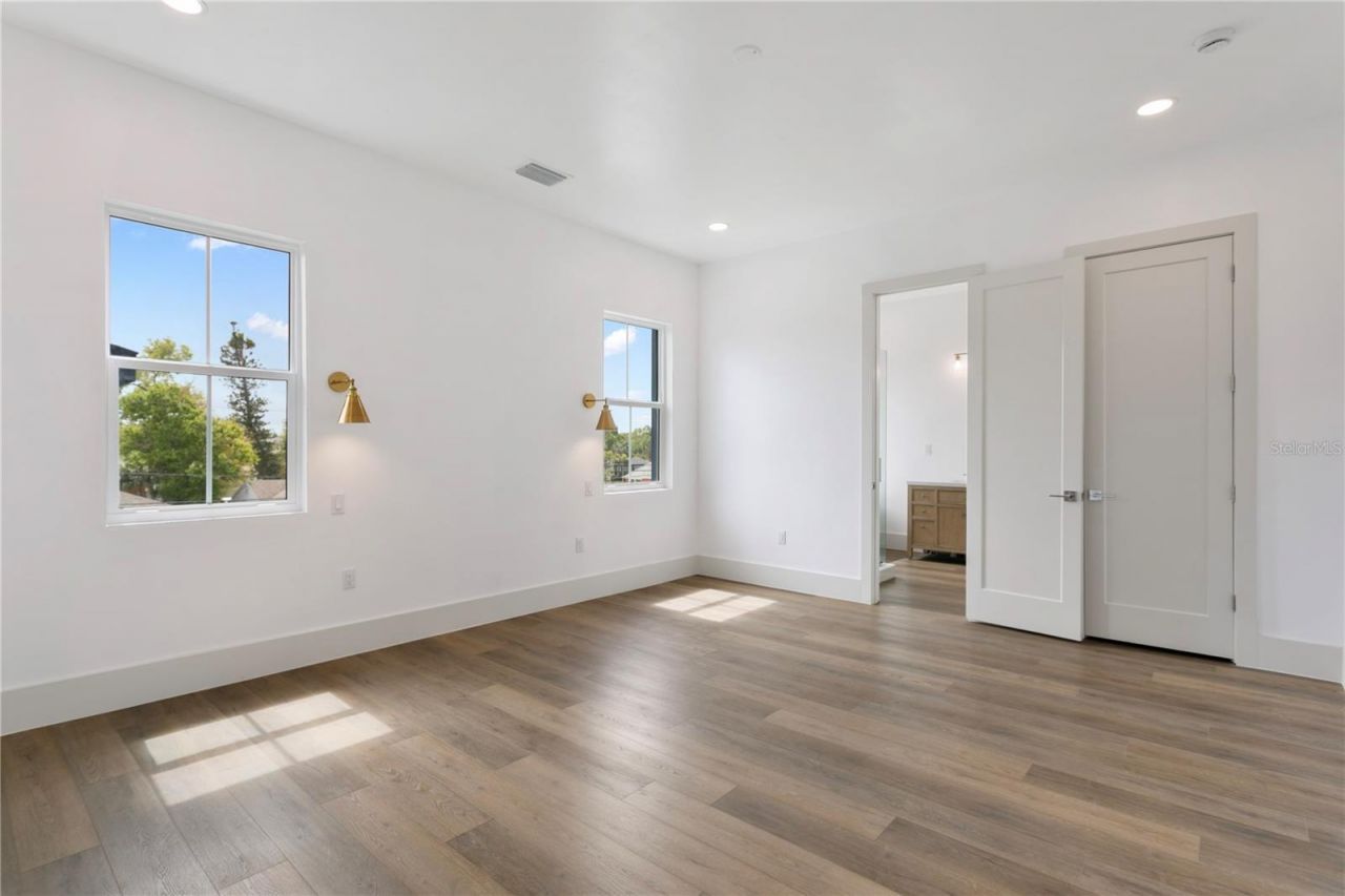 514 38th Avenue Ne, Saint Petersburg, FL 33704 Photo