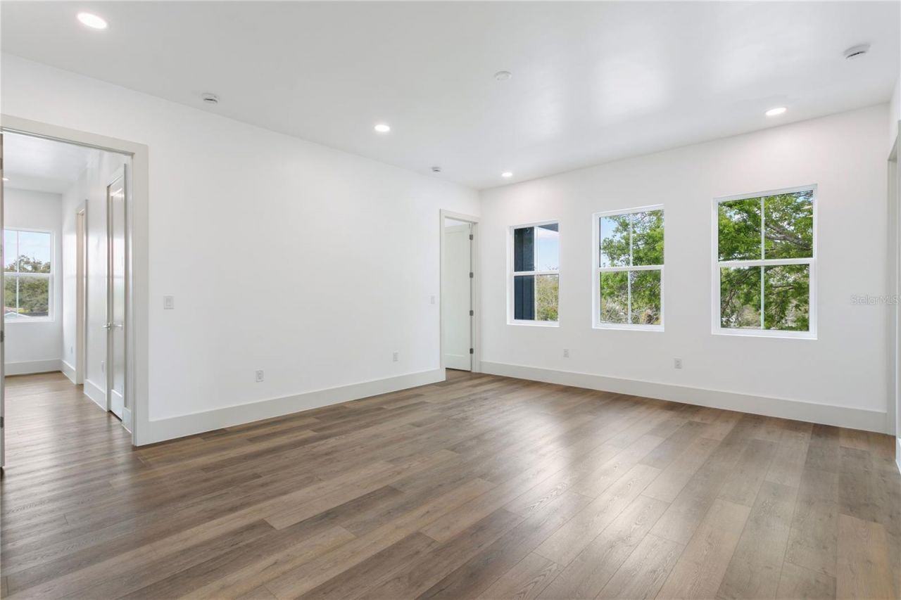 514 38th Avenue Ne, Saint Petersburg, FL 33704 Photo