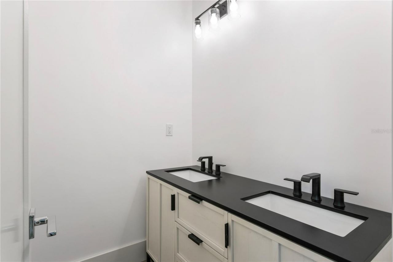 514 38th Avenue Ne, Saint Petersburg, FL 33704 Photo