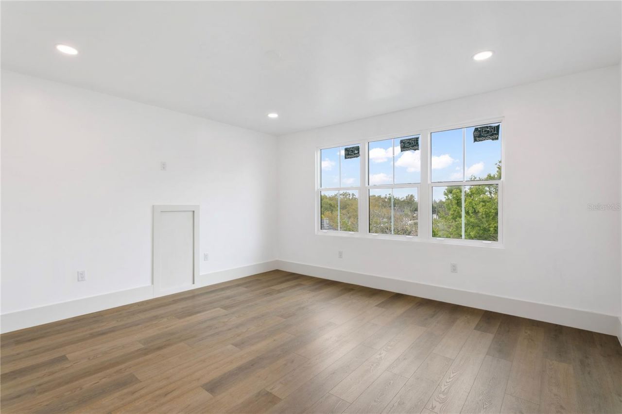 514 38th Avenue Ne, Saint Petersburg, FL 33704 Photo