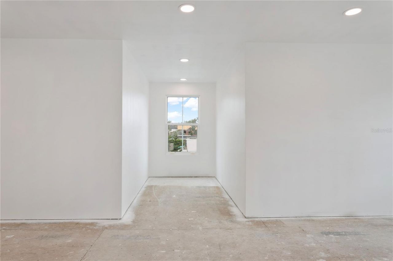 514 38th Avenue Ne, Saint Petersburg, FL 33704 Photo