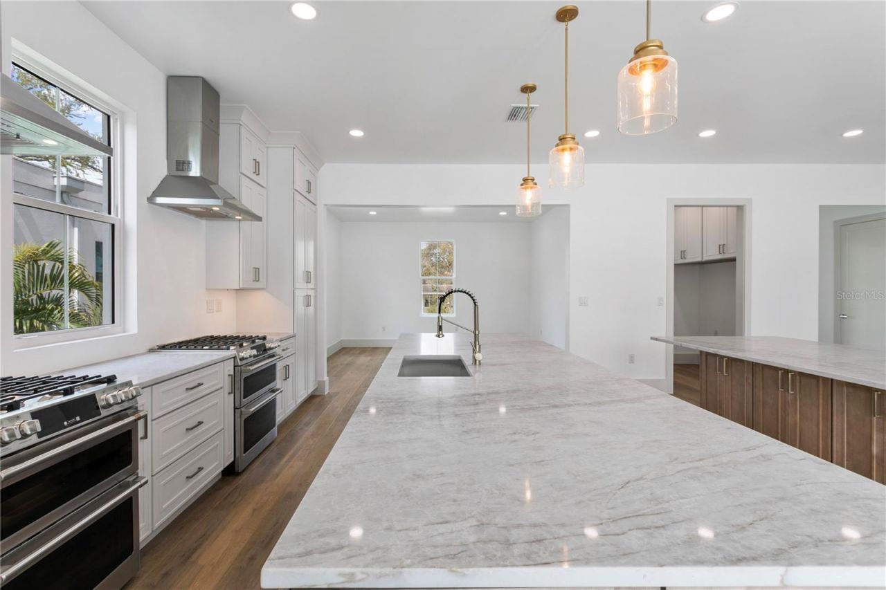 514 38th Avenue Ne, Saint Petersburg, FL 33704 Photo