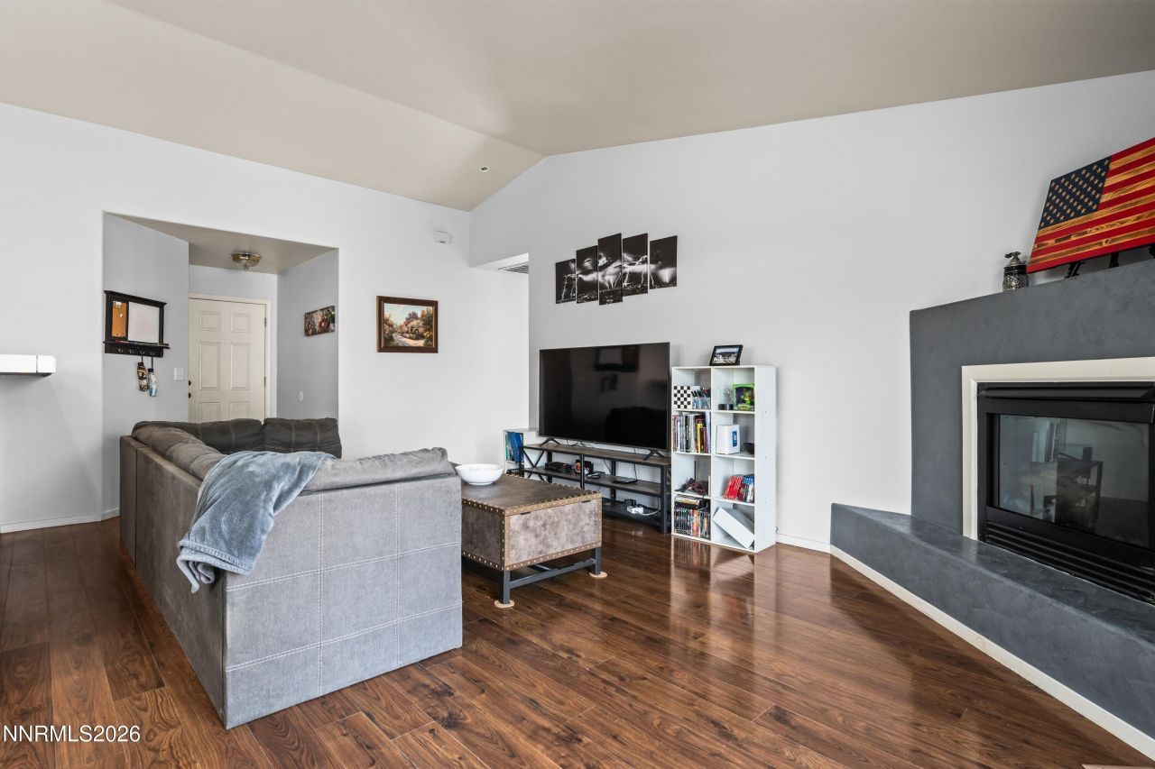 712 Hastings Way, Fernley, NV 89408 Photo