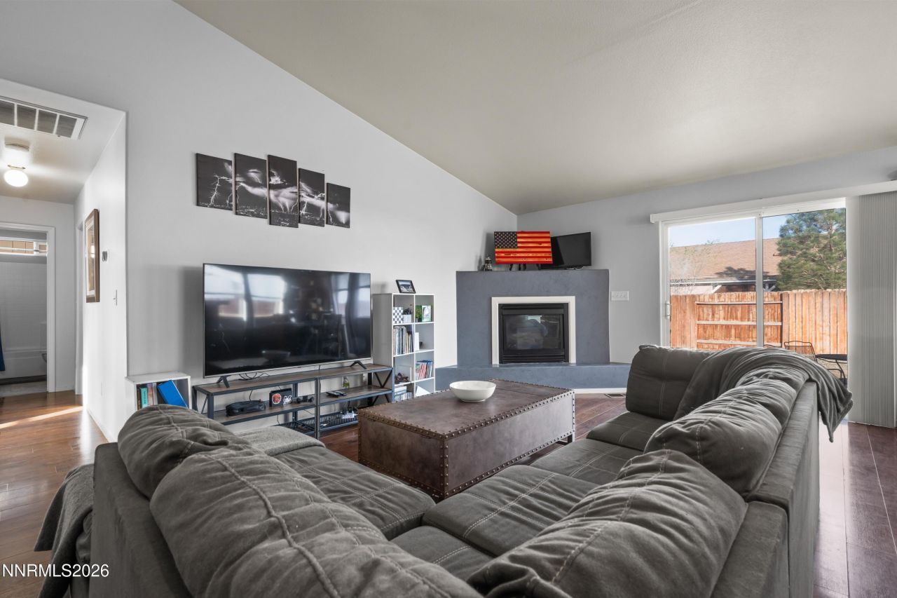 712 Hastings Way, Fernley, NV 89408 Photo