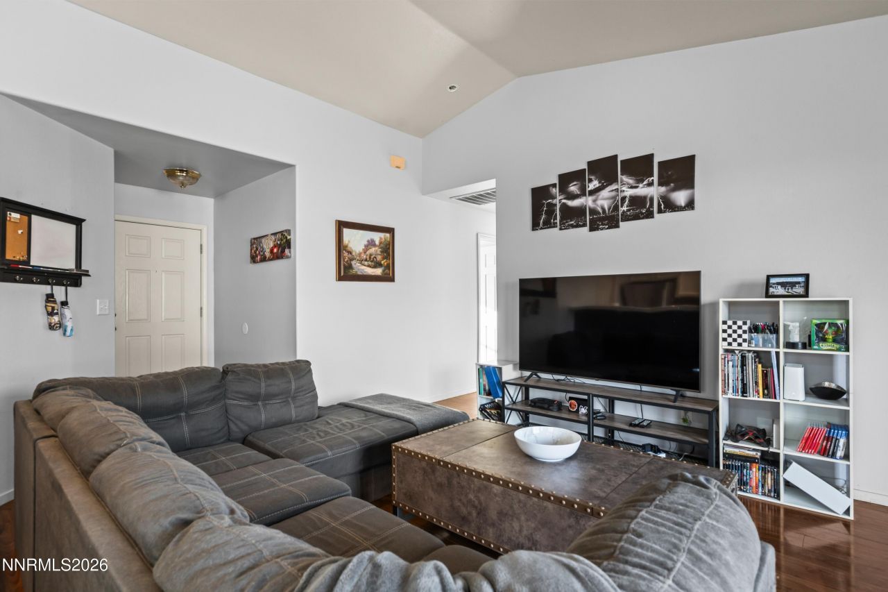 712 Hastings Way, Fernley, NV 89408 Photo