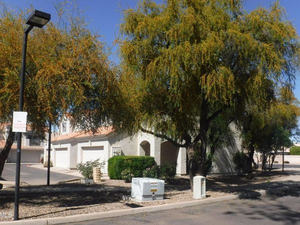 1072 E SUNBURST Lane, Tempe, AZ 85284