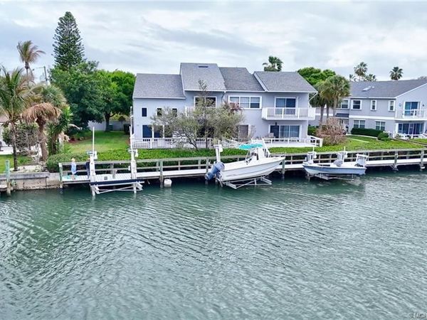 2550 Harbour Cove Drive, Hutchinson Island, FL 34949