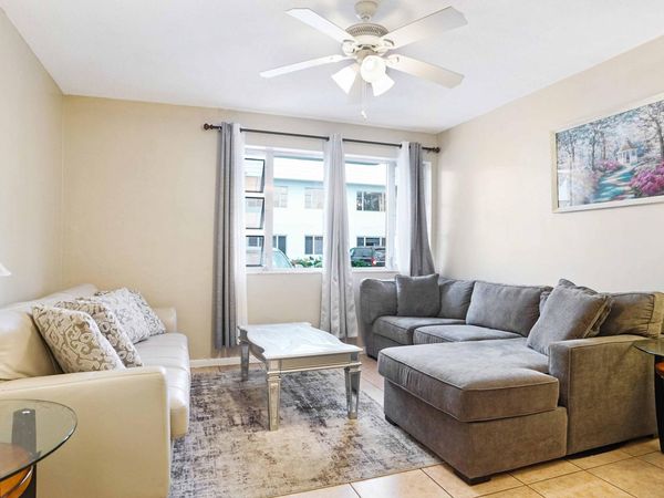 412 S Cypress Road, Unit 205, Pompano Beach, FL 33060