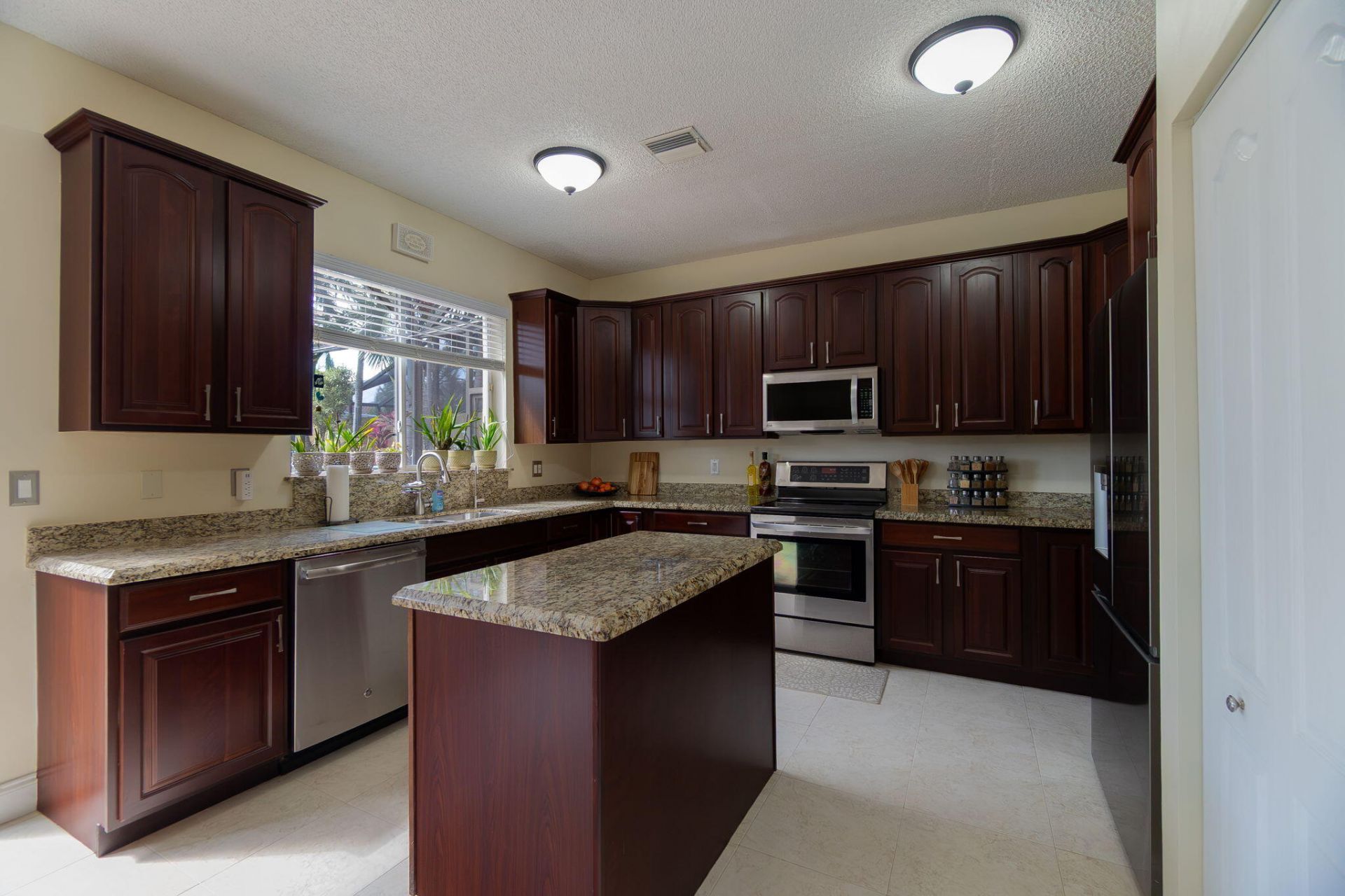 10421 Buena Ventura Drive, Boca Raton, FL 33498 Photo