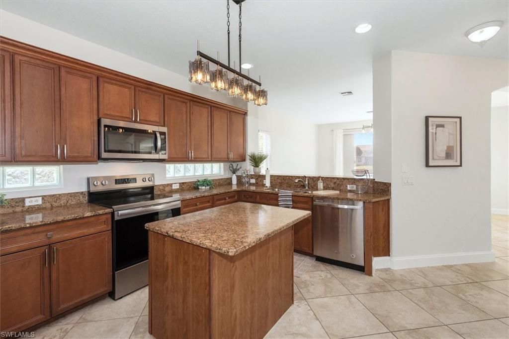 21810 Rainbow Lake Ct, Estero, FL 33928 Photo