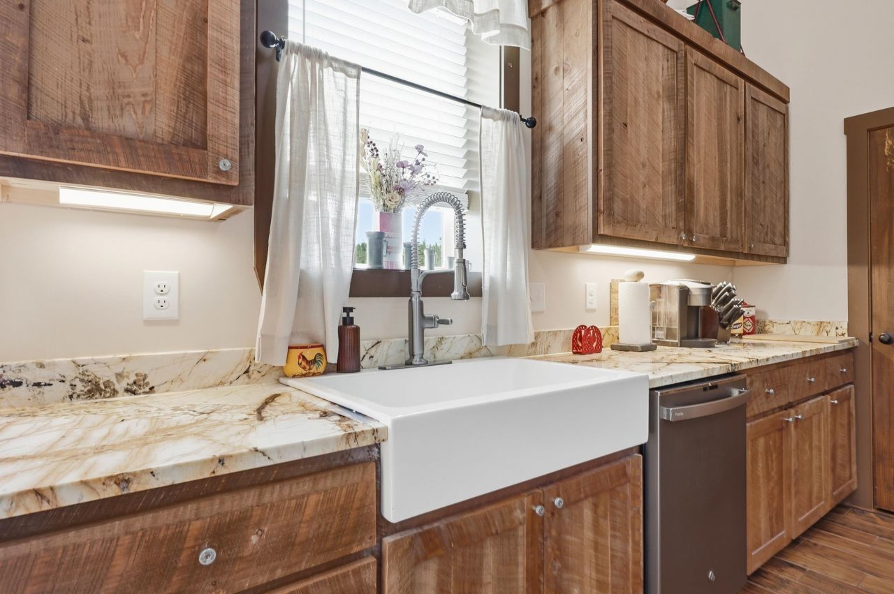 7299 Cartrette Rd.  Photo 11