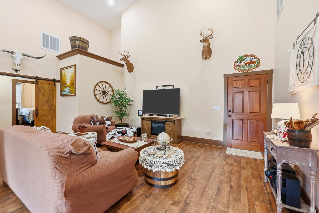 7299 Cartrette Rd.  Photo 5