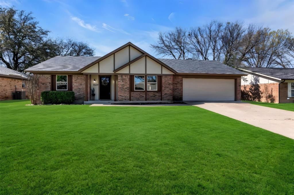 5529 Wood View Street, North Richland Hills, TX 76180 Main Photo