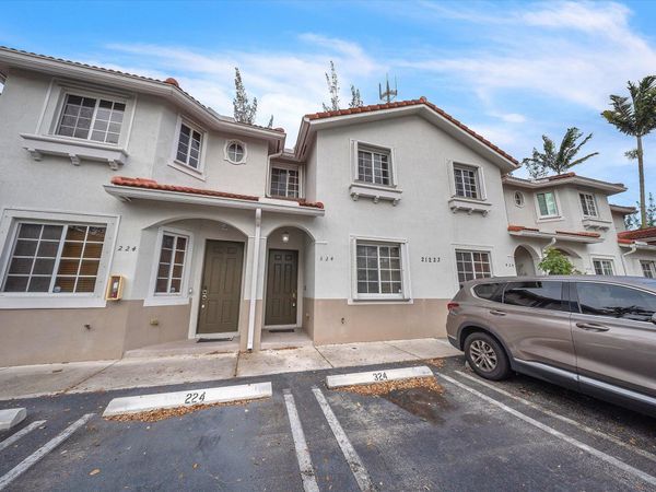 21223 NW 14th Place, Unit 324, Miami Gardens, FL 33169