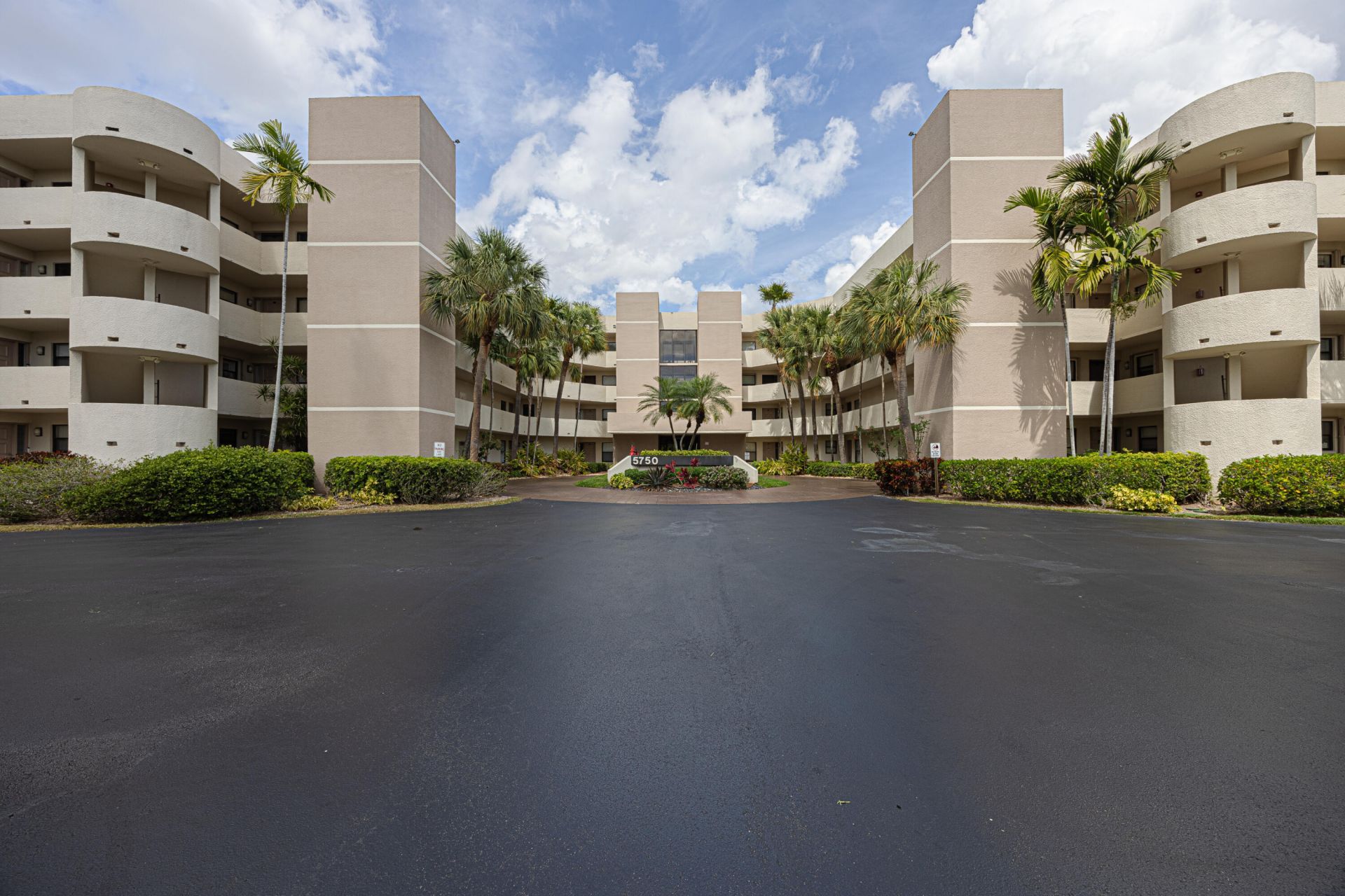 5750 Camino Del Sol, Unit 202, Boca Raton, FL 33433 Photo