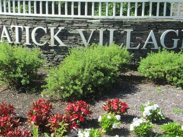 29 Village Rock, Unit 6, Natick, MA 01760