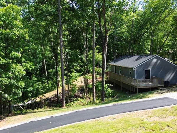 3662 Lakeview Drive, Gainesville, GA 30501