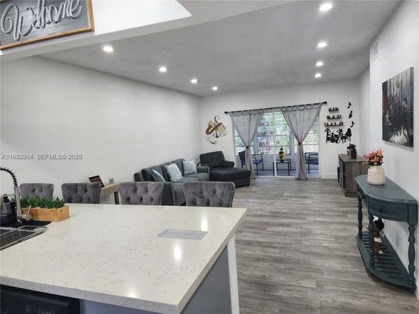 7605 NW 4th Pl , Unit 206, Margate, FL 33063