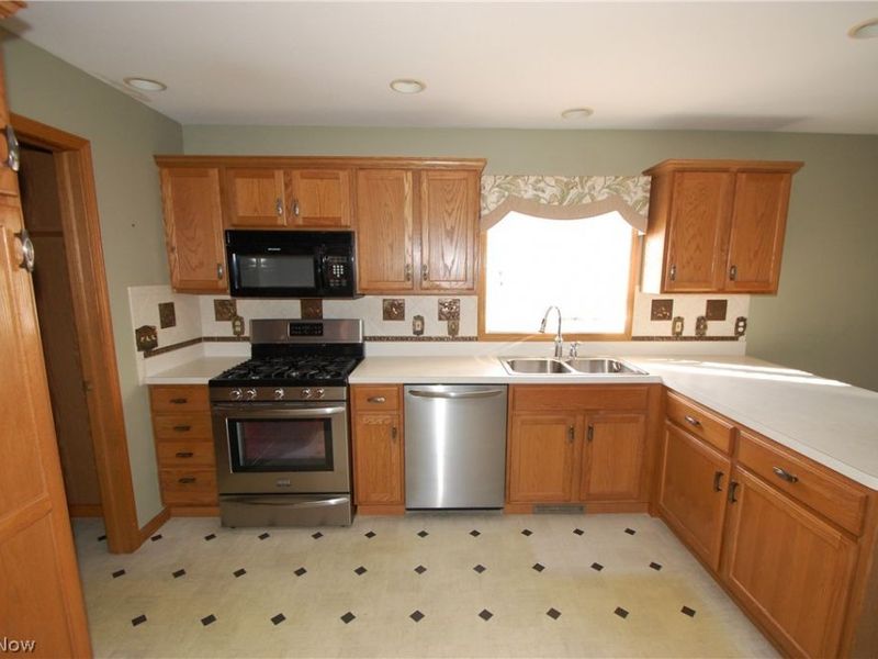 7863 Walnut Street, Unit A, Boardman, OH 44512 Photo 12