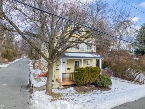 56 Pine Street, Verona, NJ 07044