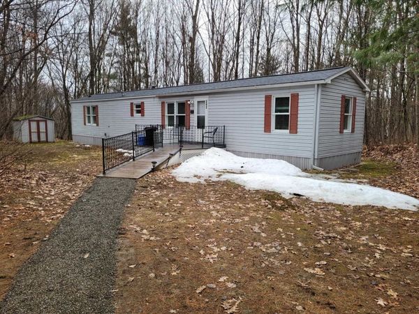 242 Waverly Circle, Colchester, VT 05446