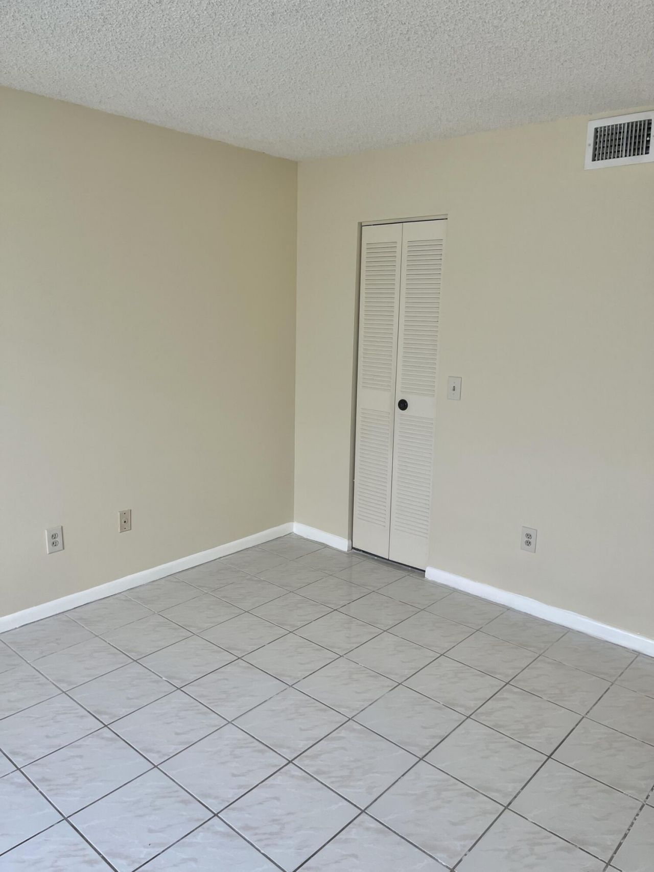 3529 Englewood Drive E, Unit 313, Lake Worth, FL 33467 Photo