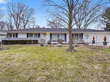 3330 Homestead Drive, Waterford Twp, MI 48329