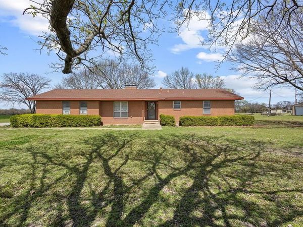 215 Westfield Way, Whitewright, TX 75491