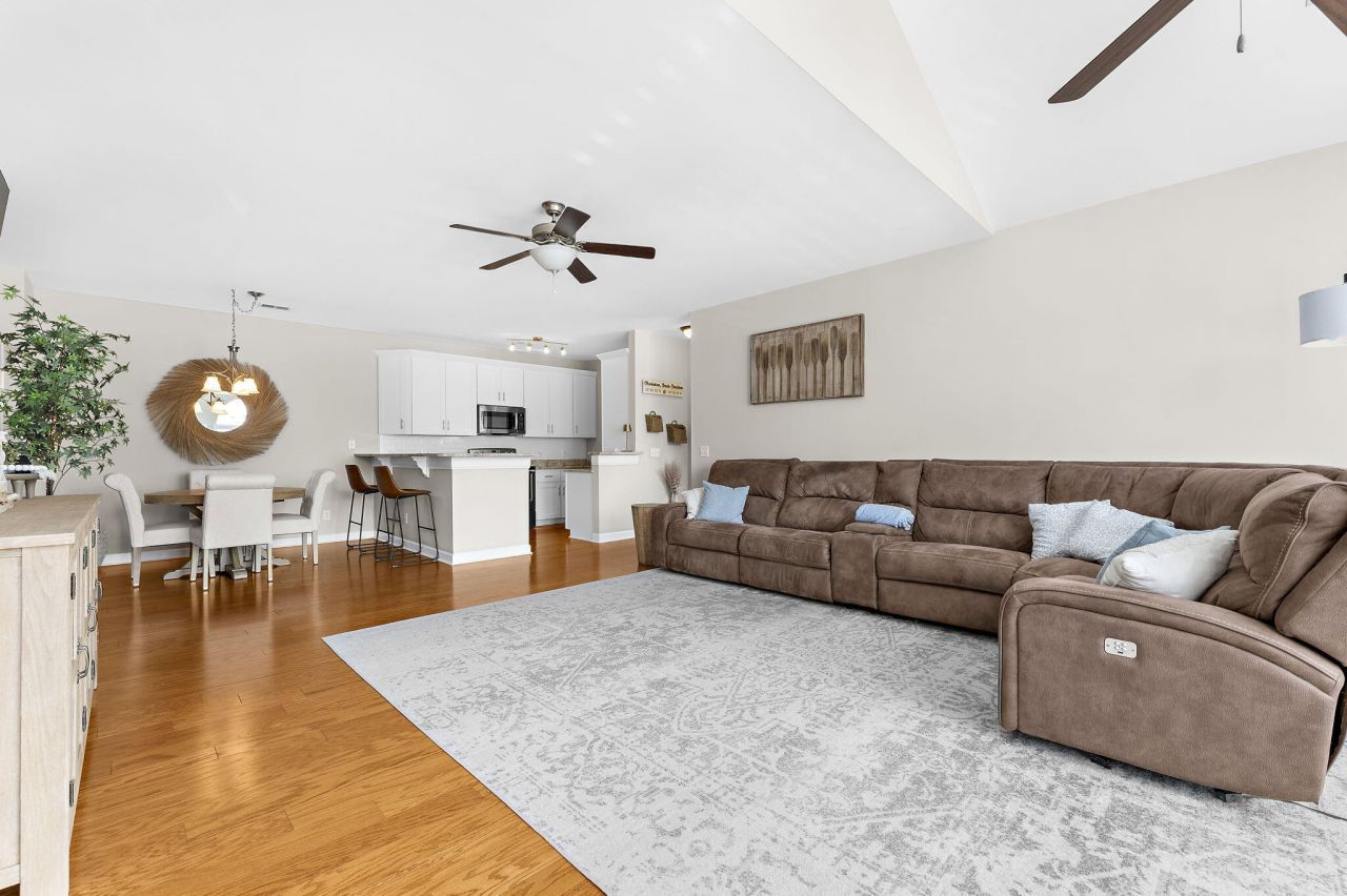 1471 Belcourt Lane Photo 5