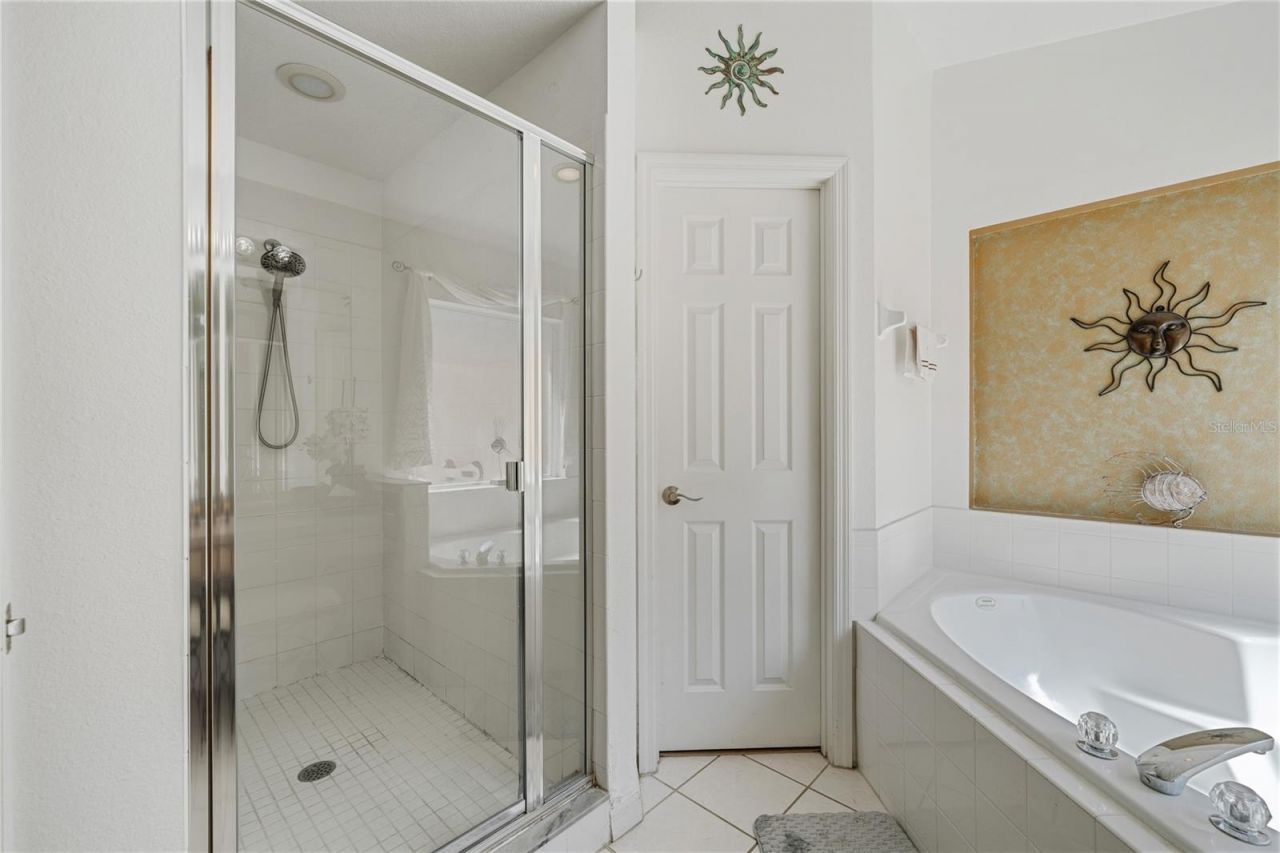 1045 Lake Berkley Drive E, Kissimmee, FL 34746 Photo