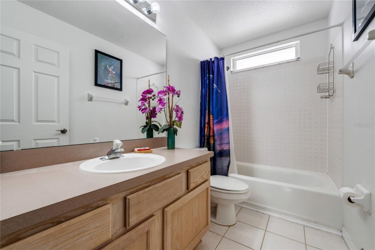 1045 Lake Berkley Drive E, Kissimmee, FL 34746 Photo