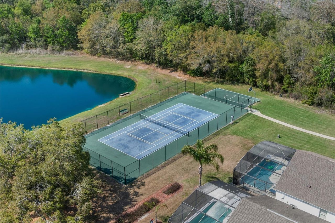 1045 Lake Berkley Drive E, Kissimmee, FL 34746 Photo