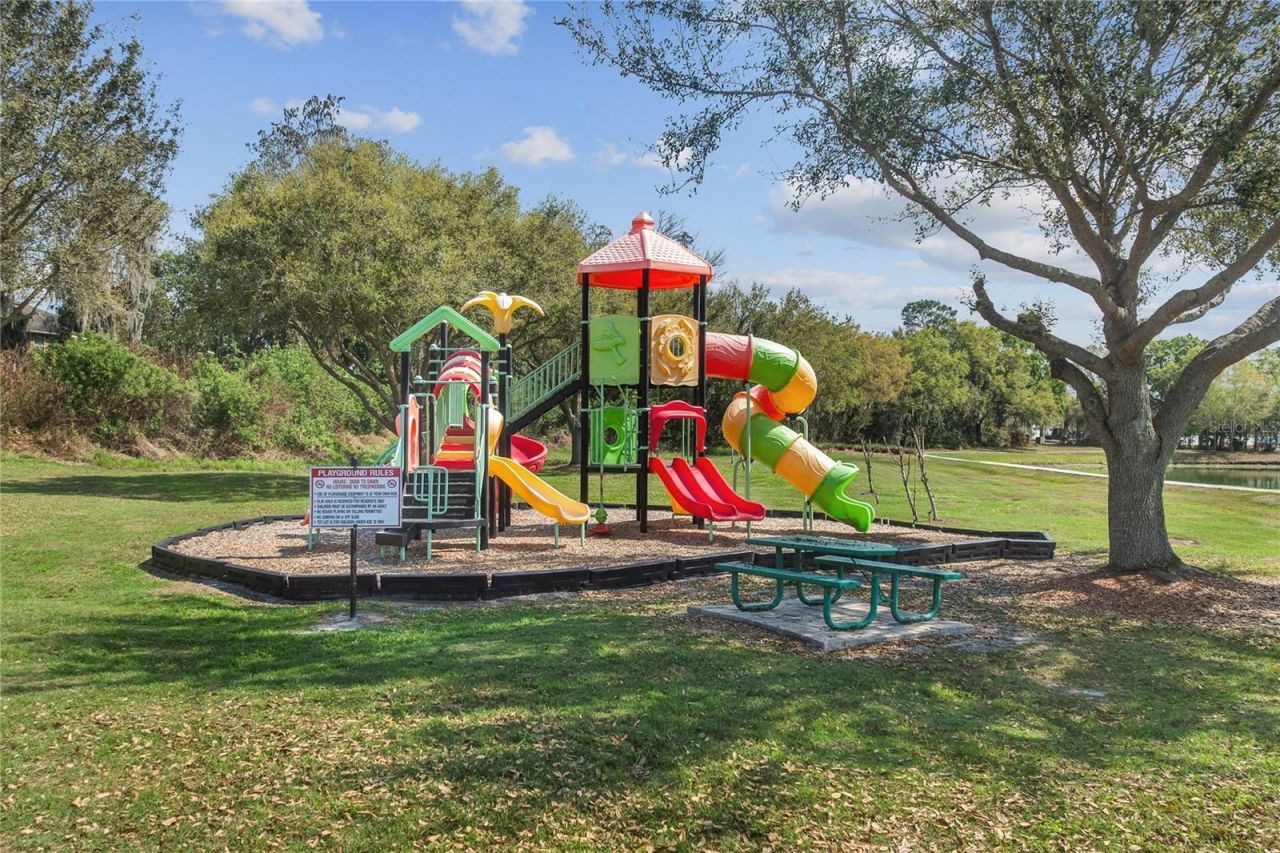 1045 Lake Berkley Drive E, Kissimmee, FL 34746 Photo