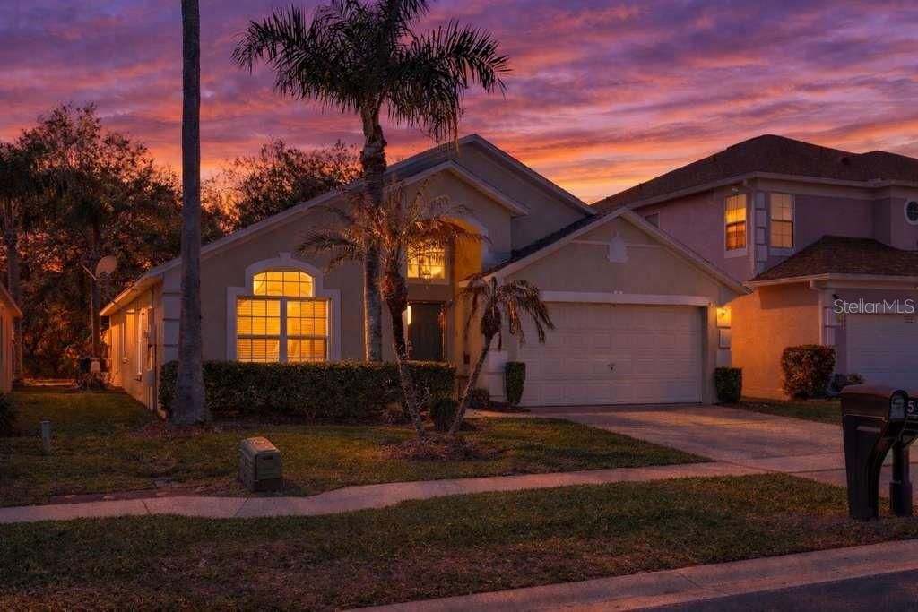 1045 Lake Berkley Drive E, Kissimmee, FL 34746 Photo