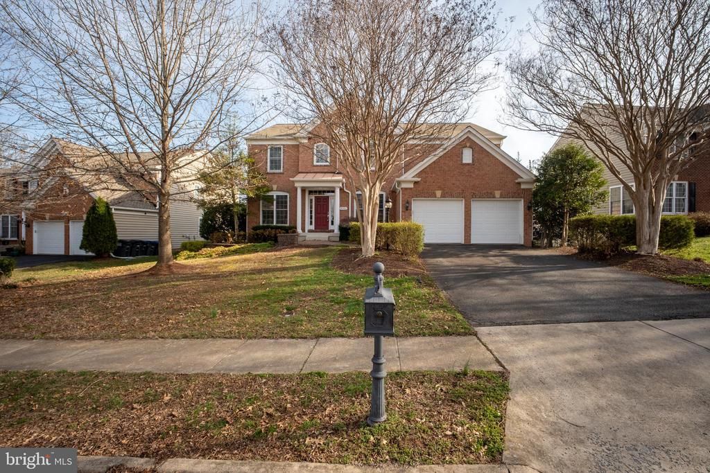 9566 MOUNTWOOD DRIVE, MANASSAS, VA 20110